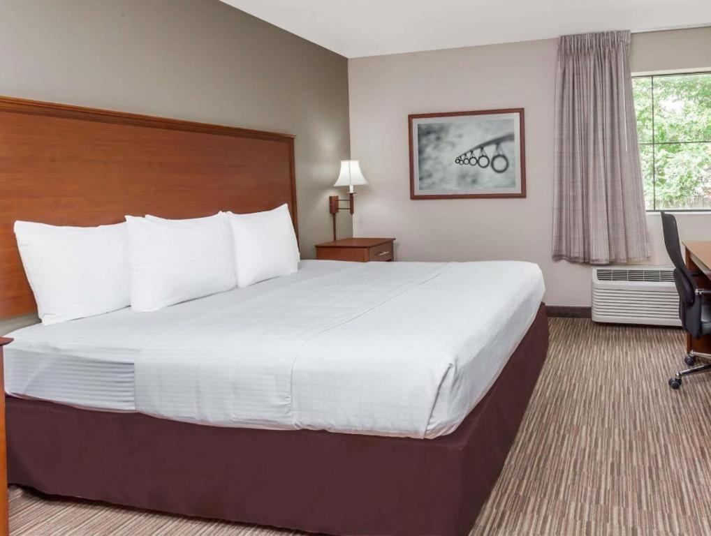 Days Inn Springfield South Екстер'єр фото