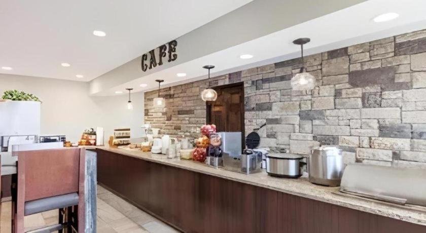 Days Inn Springfield South Екстер'єр фото