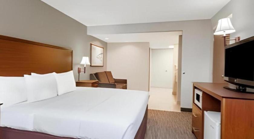 Days Inn Springfield South Екстер'єр фото